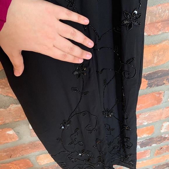 Black pants with fancy pearls - Picture 6 of 16